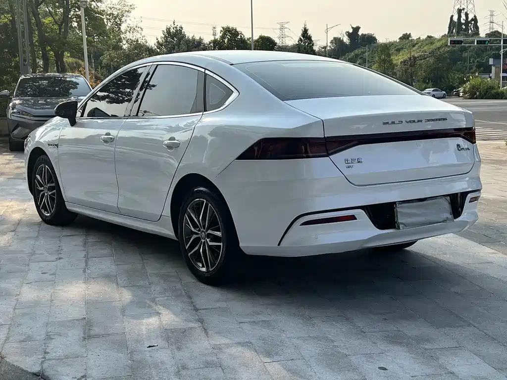 BYD Qin PLUS — фото 5