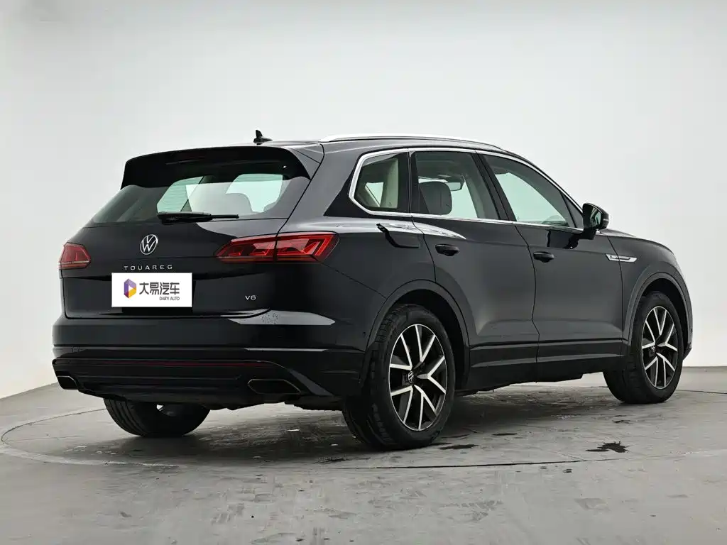 Volkswagen Touareg — фото 3
