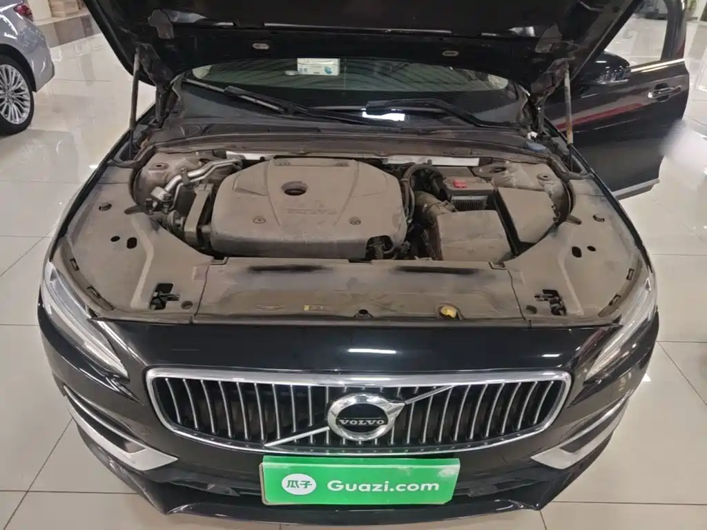 Volvo S90 — фото 19