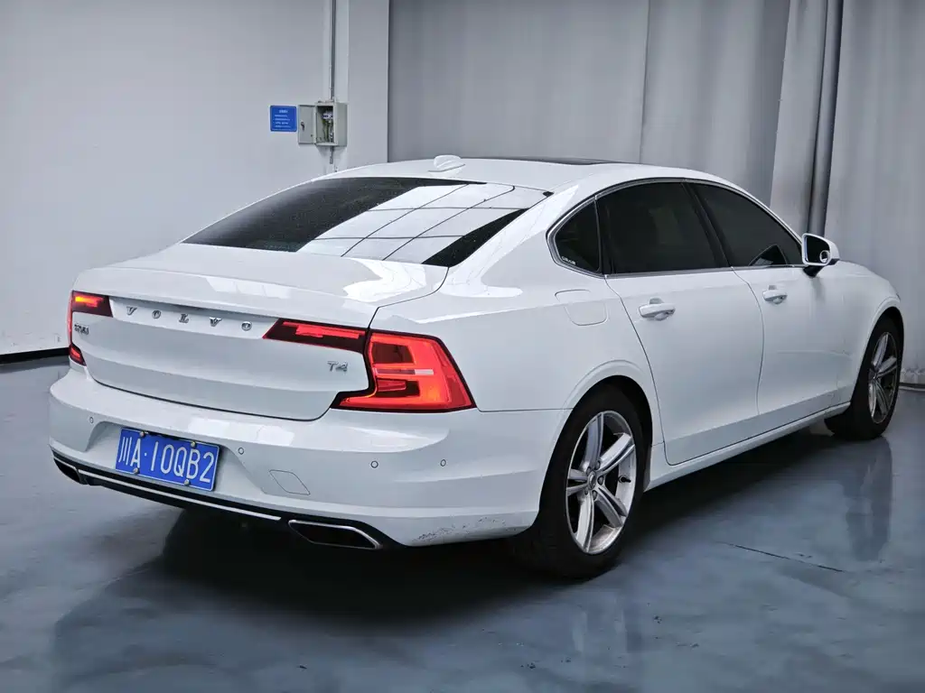 Volvo S90 — фото 6