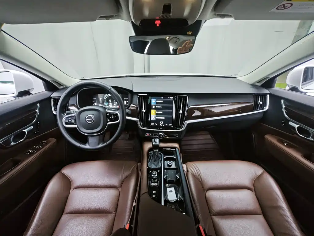 Volvo S90 — фото 9