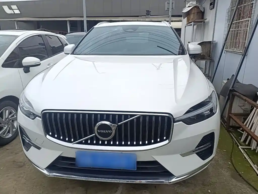 Volvo XC60 — фото 2