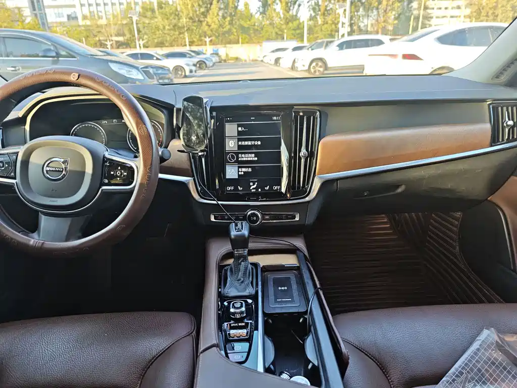 Volvo S90 — фото 9