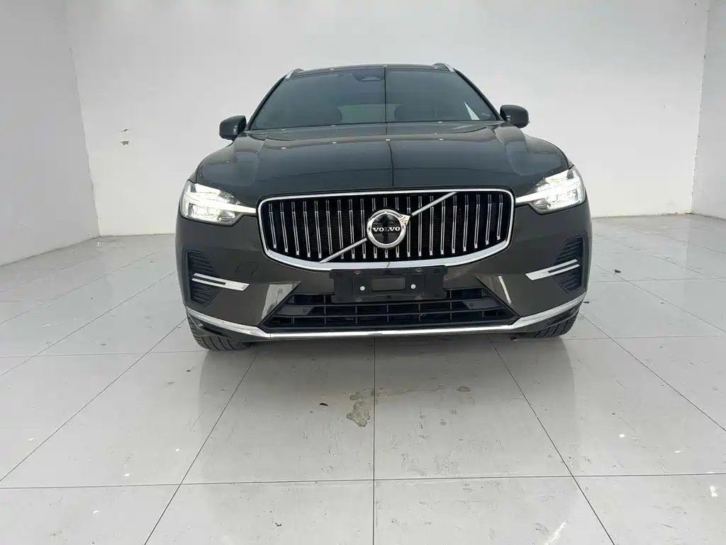 Volvo XC60 — фото 2