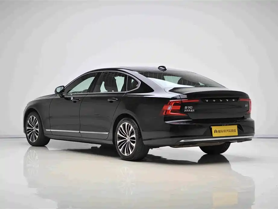 Volvo S90 — фото 4