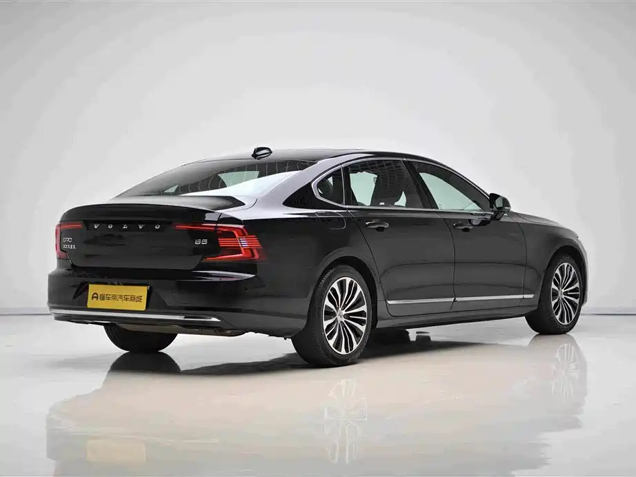 Volvo S90 — фото 6