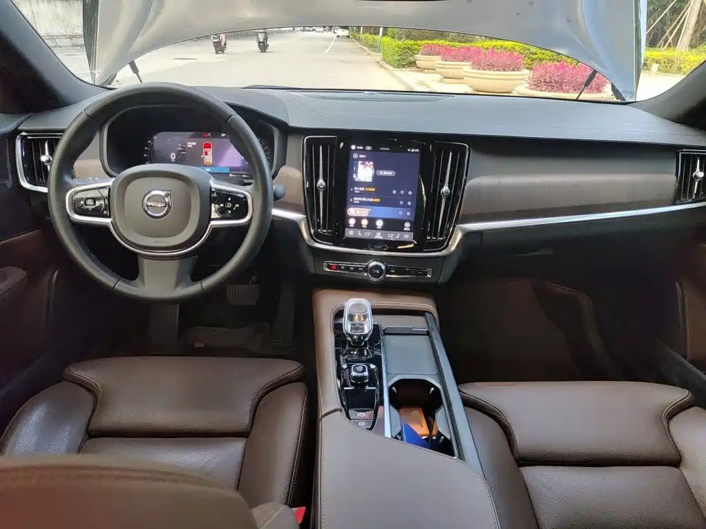 Volvo S90 — фото 5