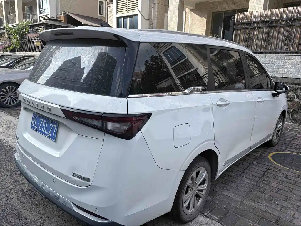 Wuling Jiachen — фото 2