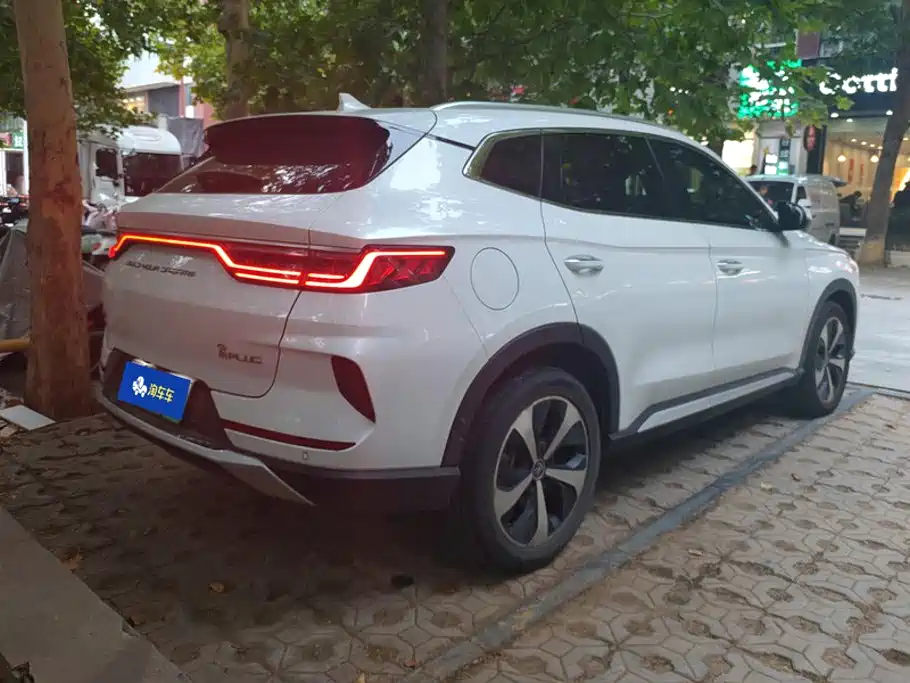 BYD PLUS New Energy — фото 3