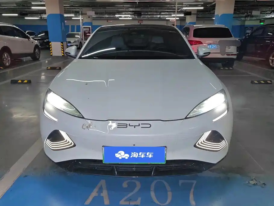 BYD Seal — фото 2