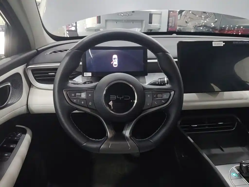 BYD Seal 05 DM-i — фото 11