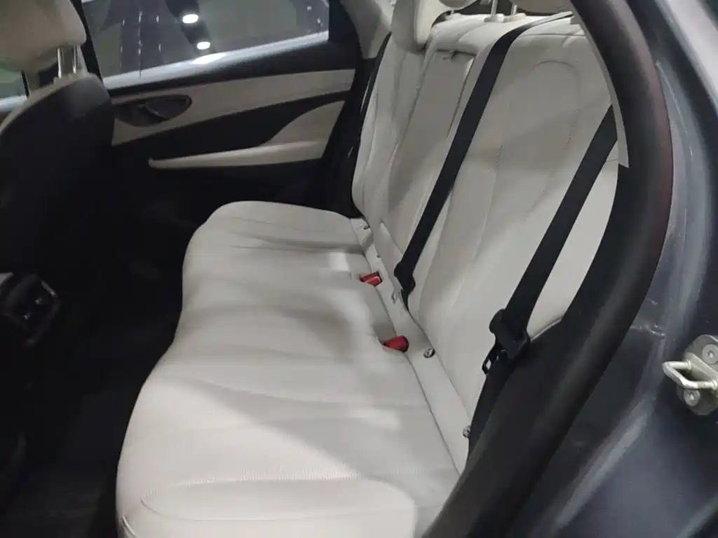 BYD Seal 05 DM-i — фото 17