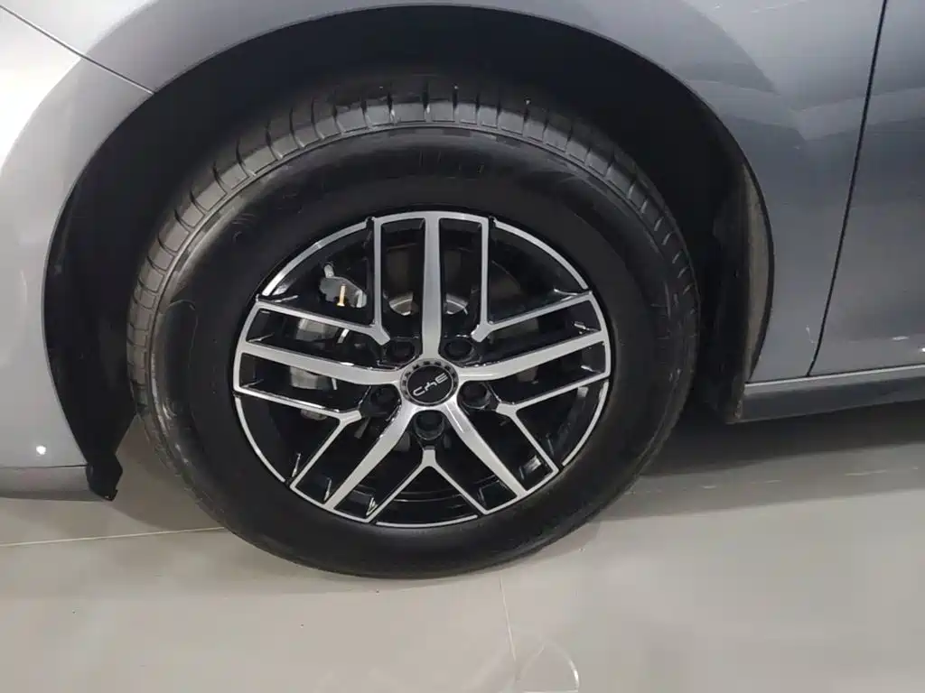 BYD Seal 05 DM-i — фото 23