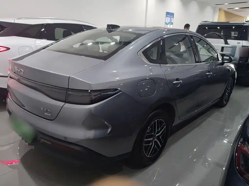 BYD Seal 05 DM-i — фото 7