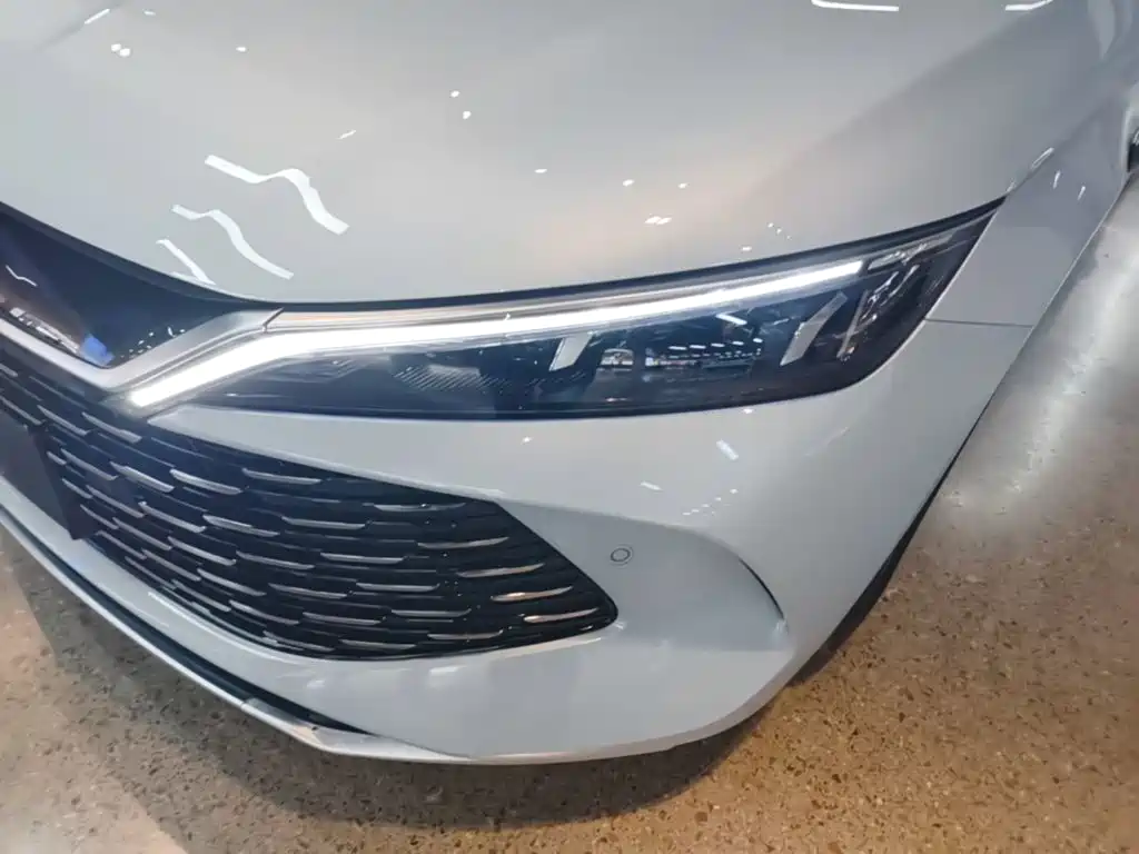BYD Qin L — фото 24