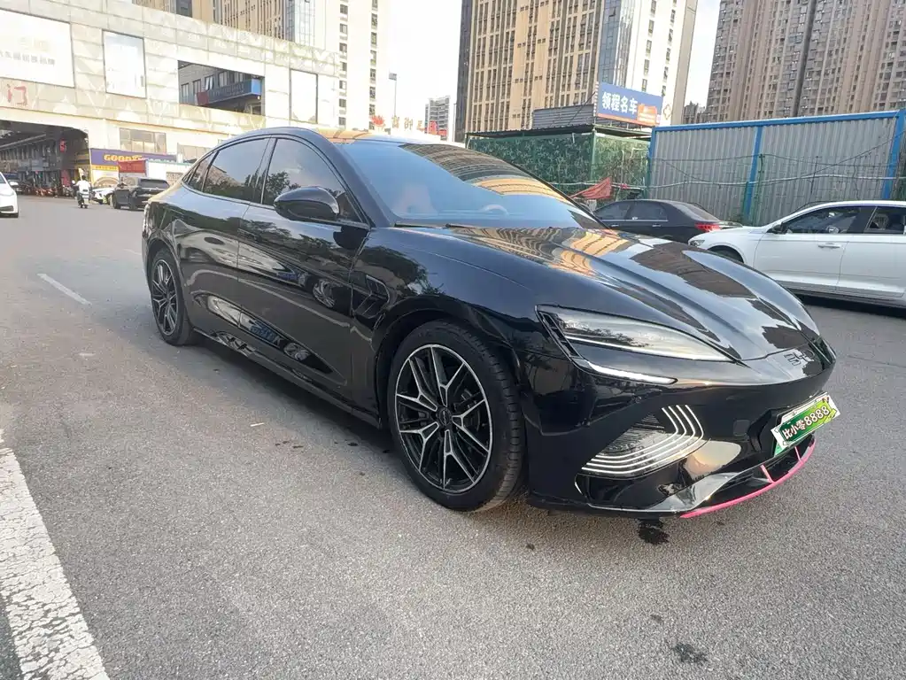 BYD Seal — фото 2