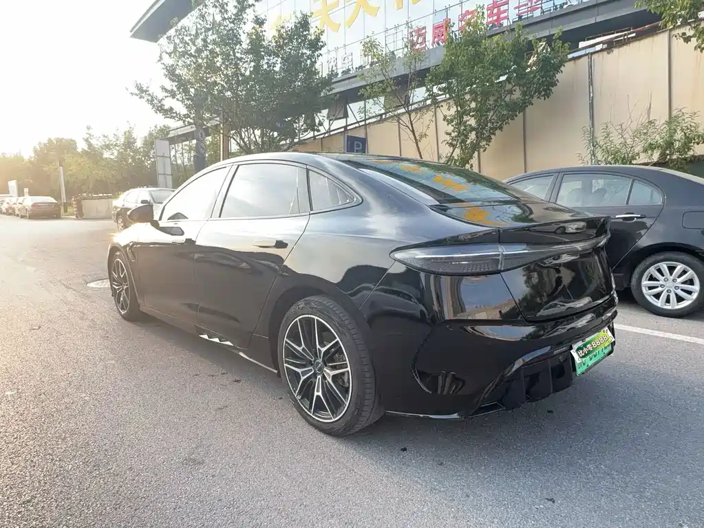 BYD Seal — фото 11