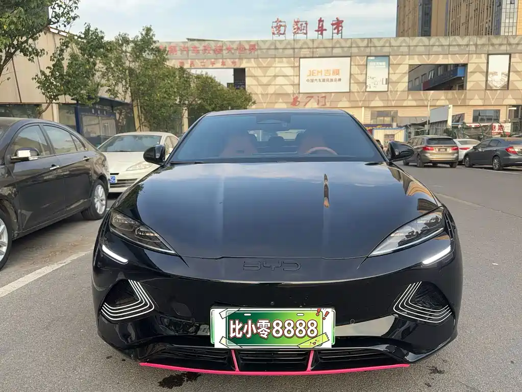 BYD Seal — фото 6