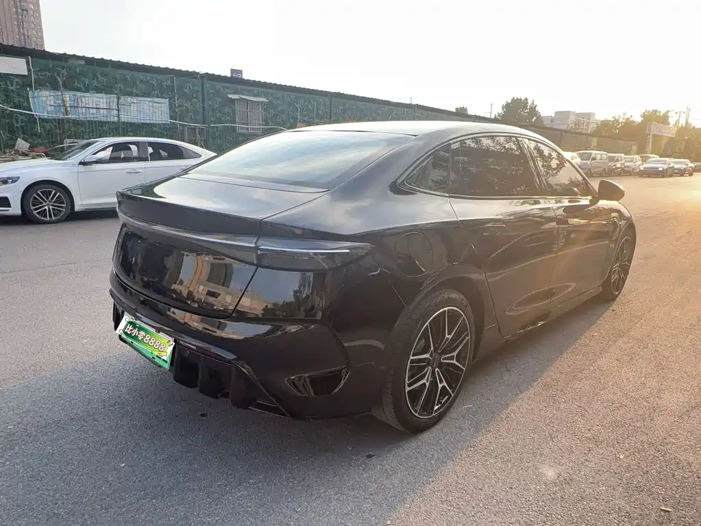 BYD Seal — фото 9