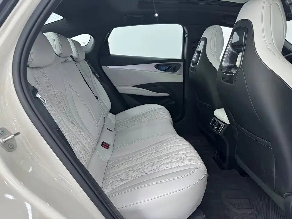 BYD Seal 06 — фото 11