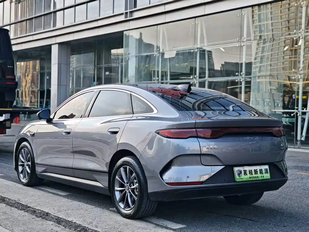 BYD Qin L — фото 18