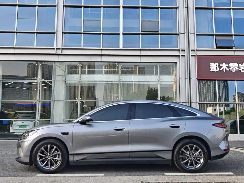 BYD Qin L — фото 3