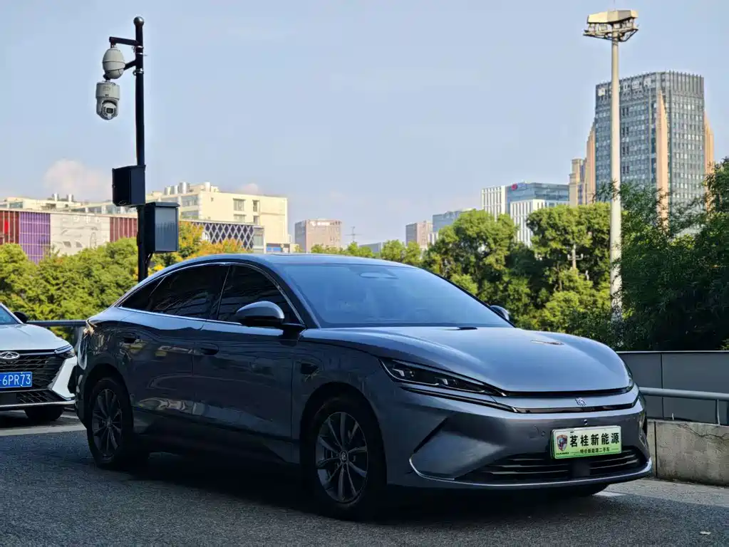 BYD Qin L — фото 4