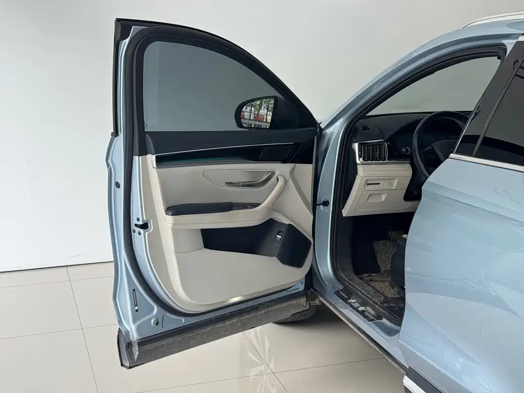 BYD PLUS New Energy — фото 14