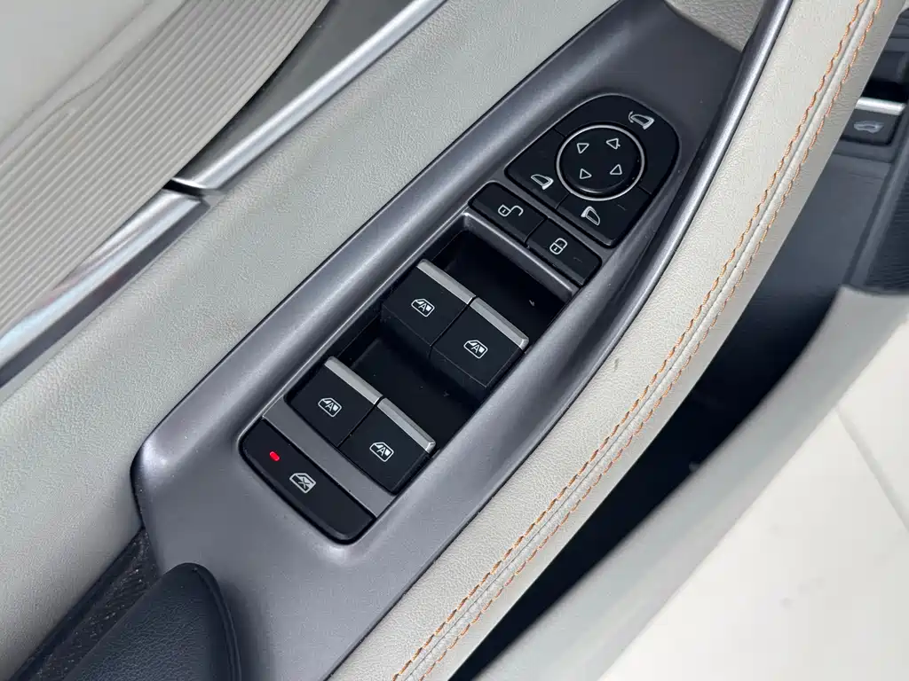 BYD PLUS New Energy — фото 15
