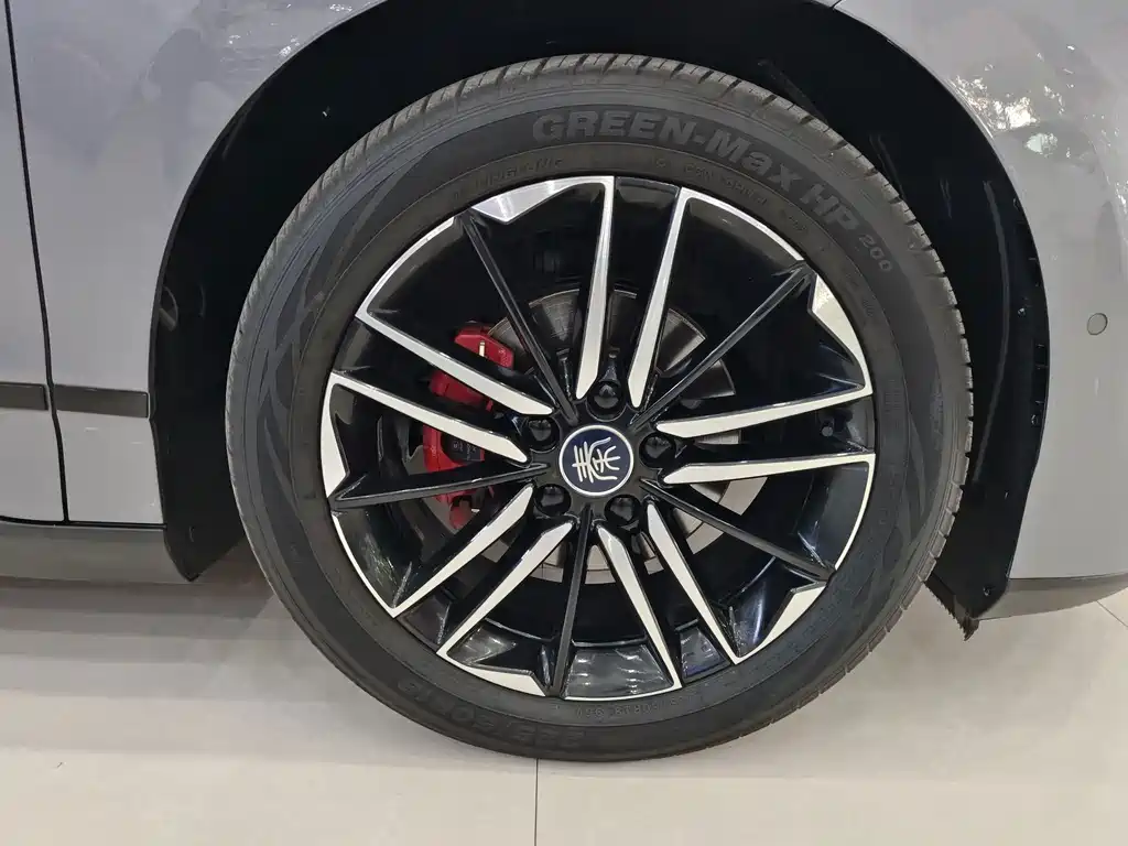 BYD Qin L — фото 16