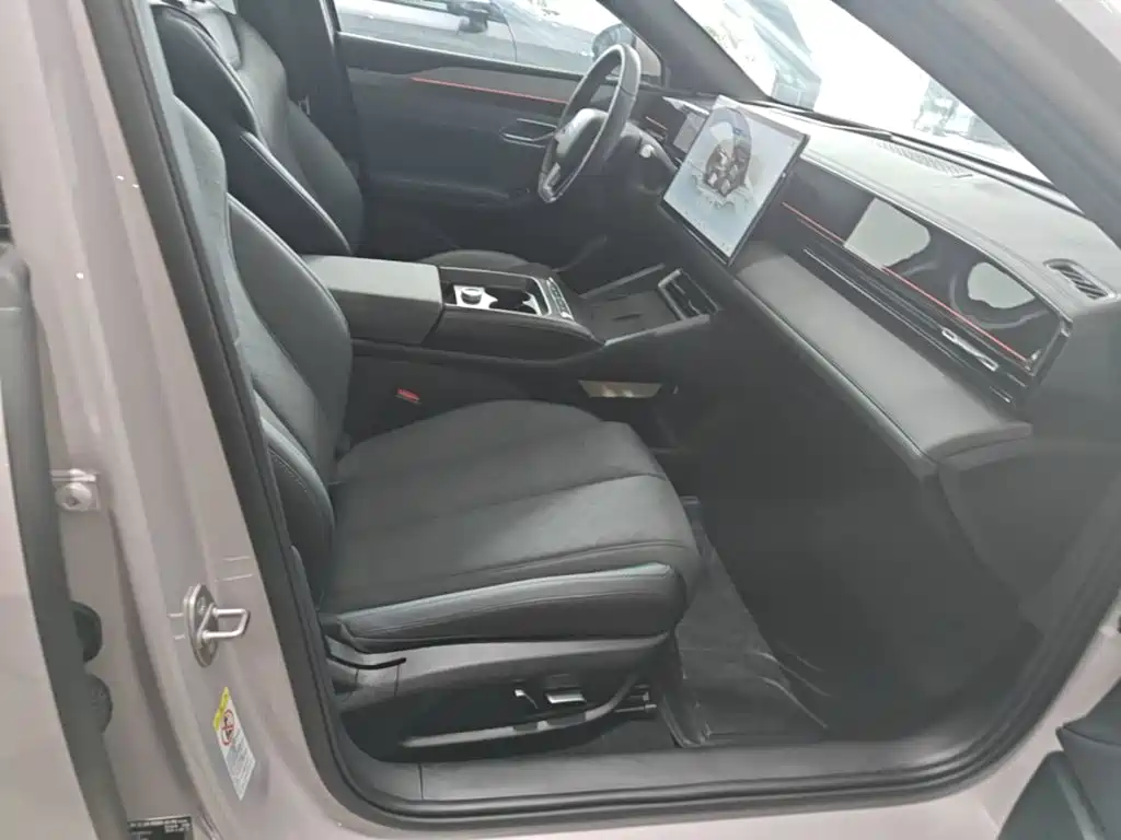 BYD Qin L — фото 25