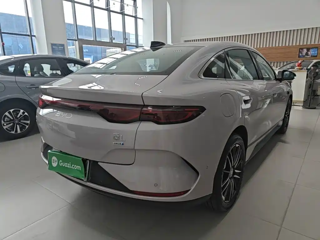 BYD Qin L — фото 7