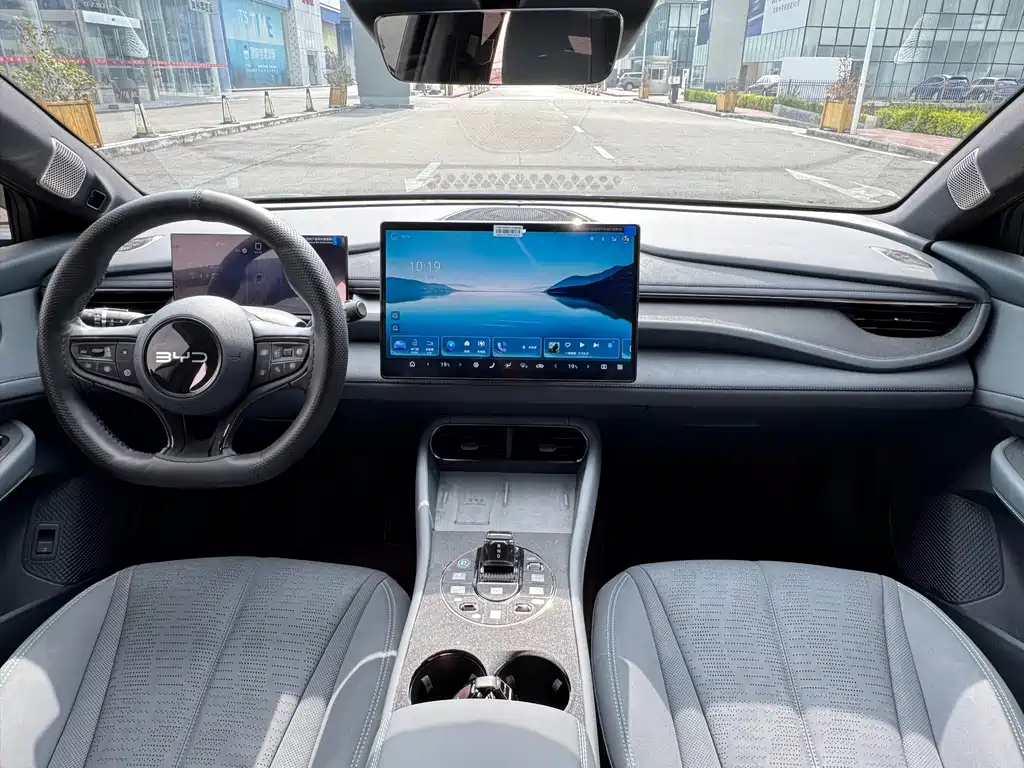 BYD Seal 06GT — фото 9
