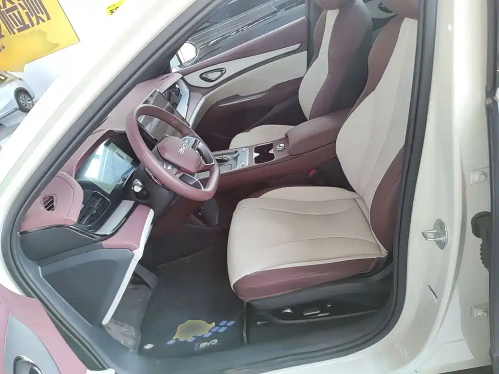 BYD Seal 07 DM-i — фото 15