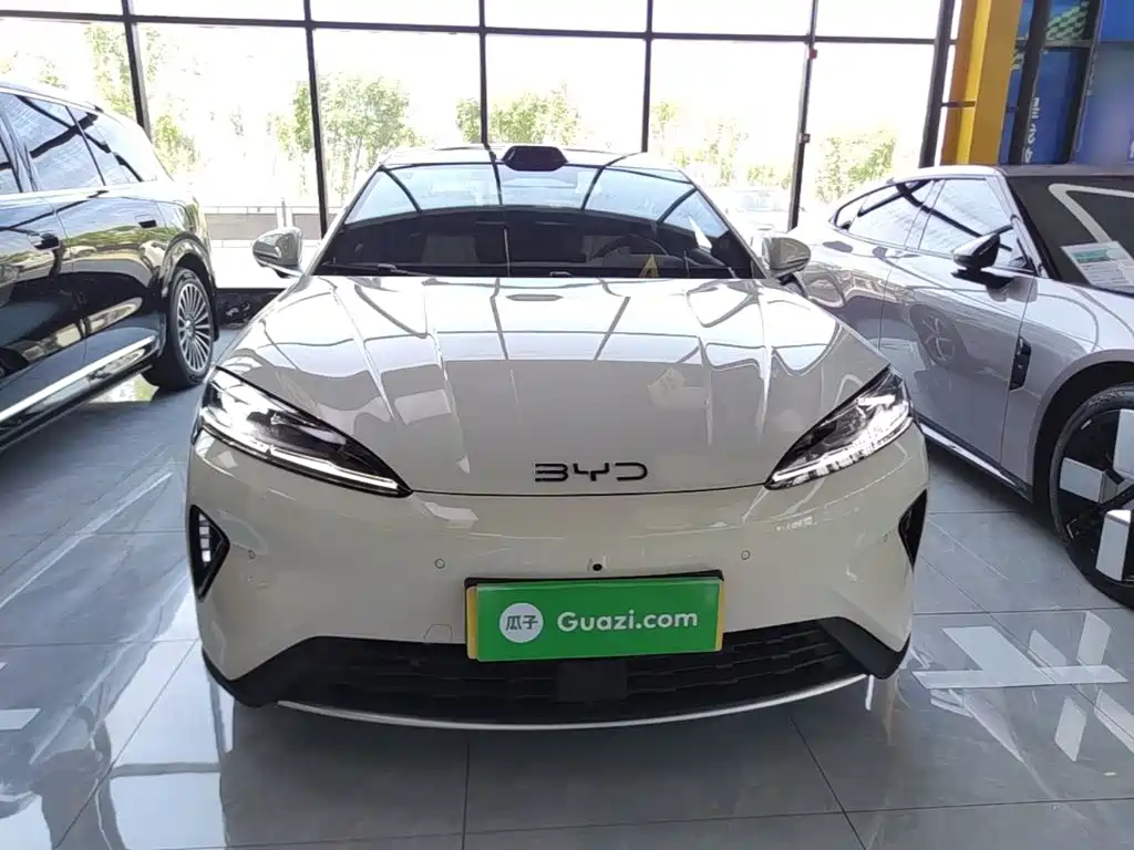 BYD Seal 07 DM-i — фото 3