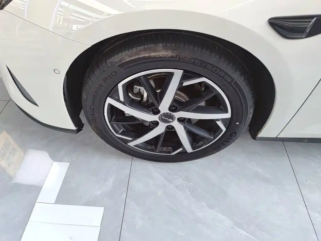 BYD Seal 07 DM-i — фото 23