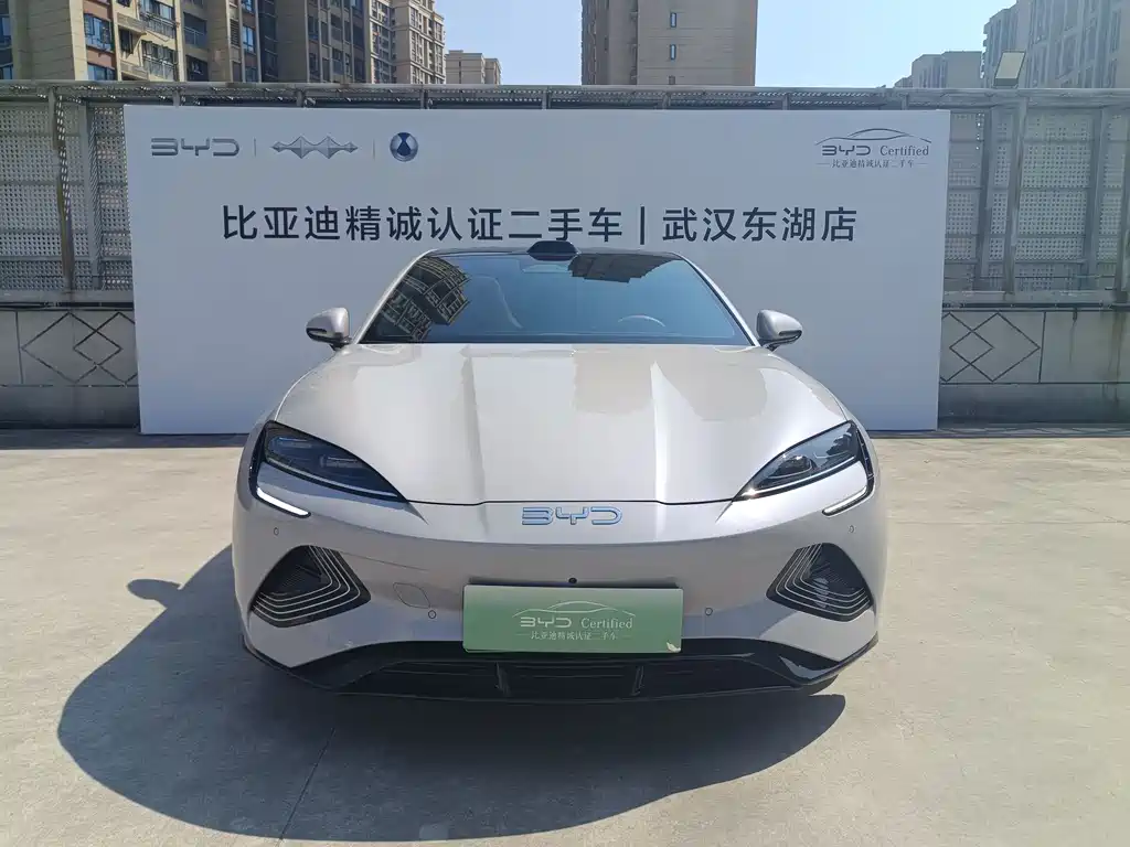 BYD Seal — фото 2