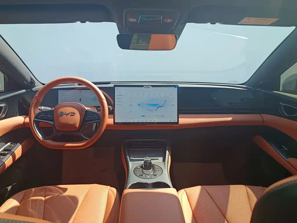 BYD Seal — фото 13