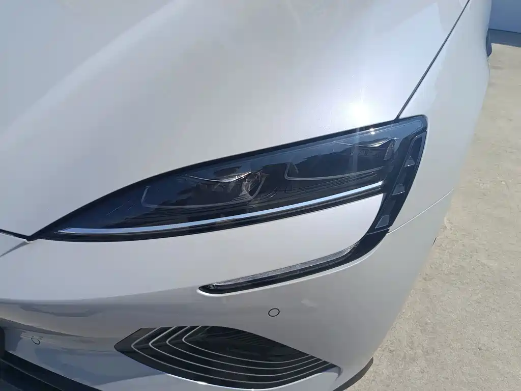 BYD Seal — фото 4