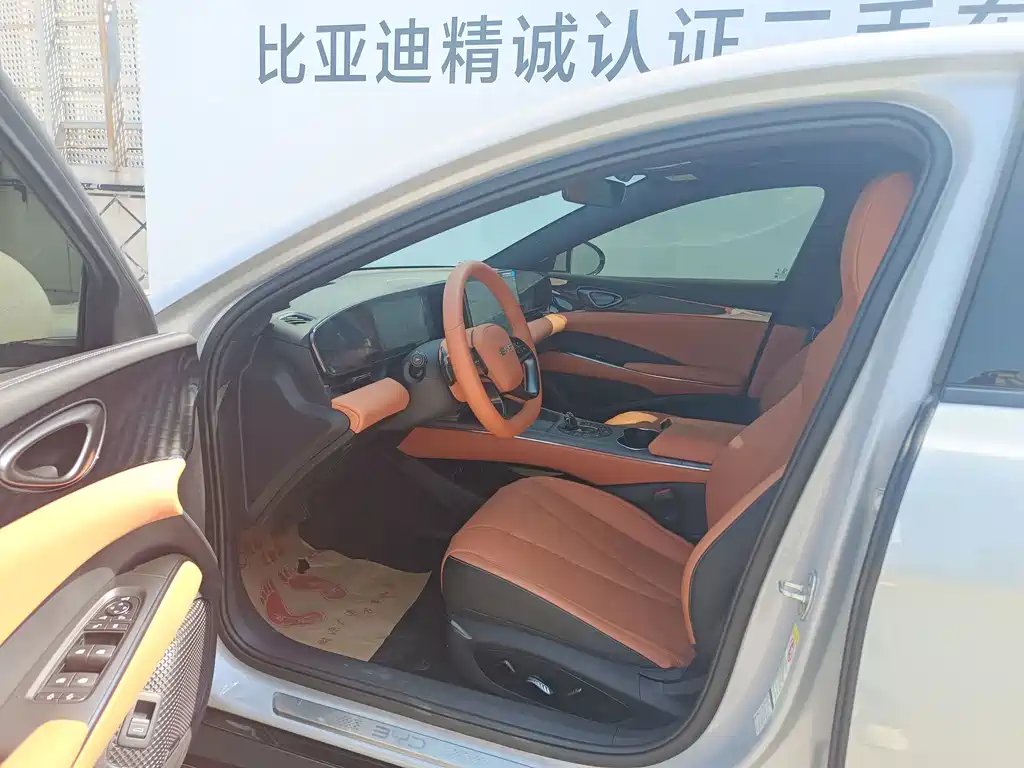 BYD Seal — фото 8