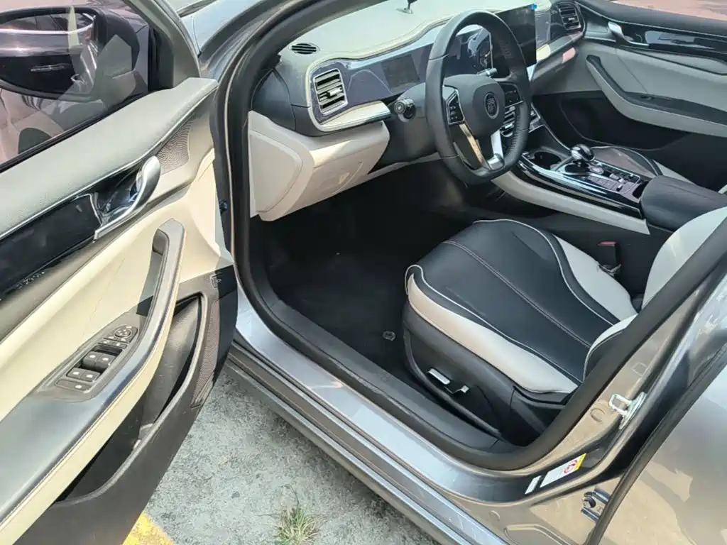 BYD Qin PLUS — фото 16