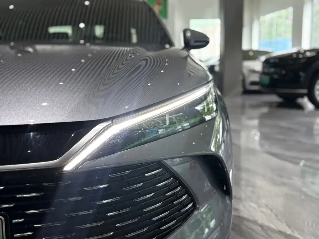 BYD Qin L — фото 25