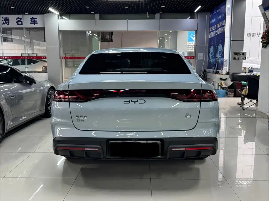 BYD Qin L — фото 5