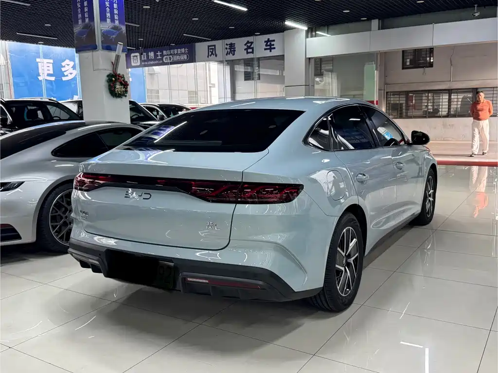 BYD Qin L — фото 6