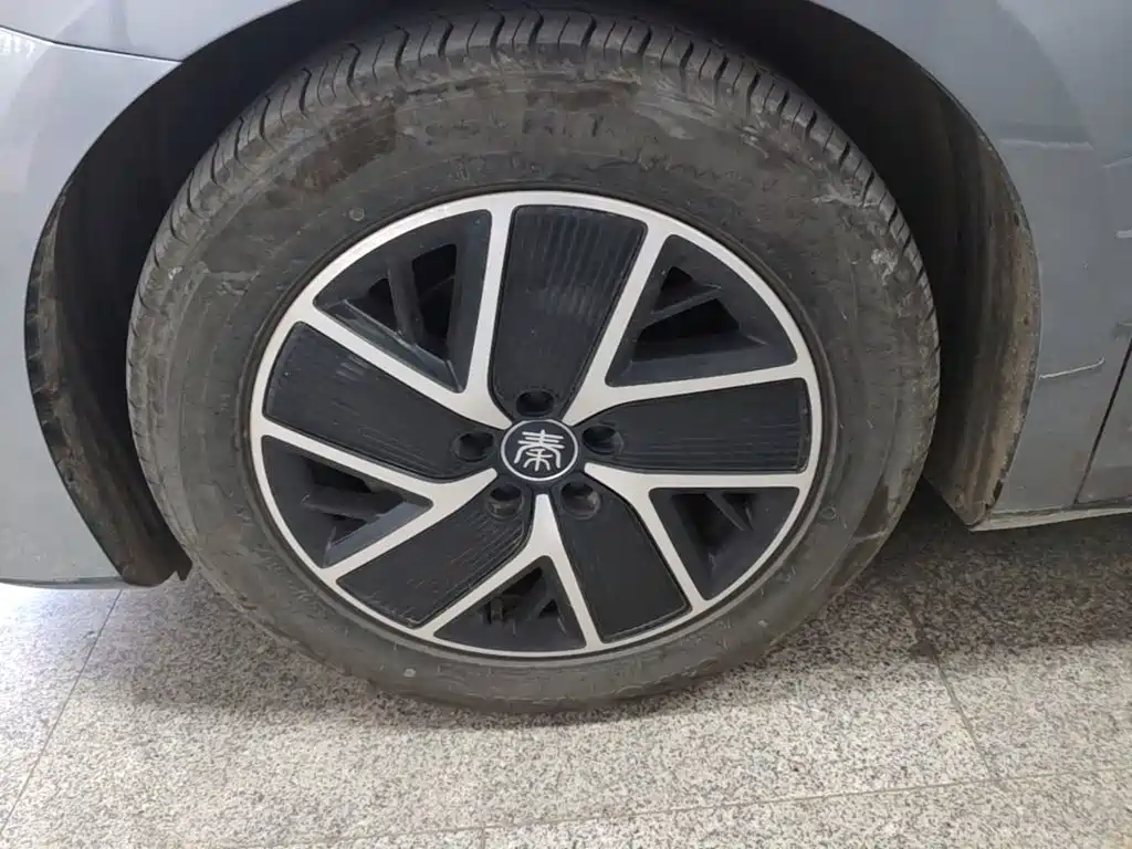 BYD Qin L — фото 23