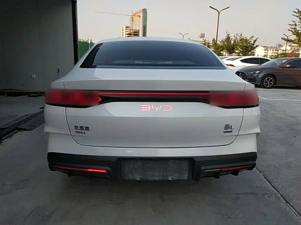 BYD Qin L — фото 6