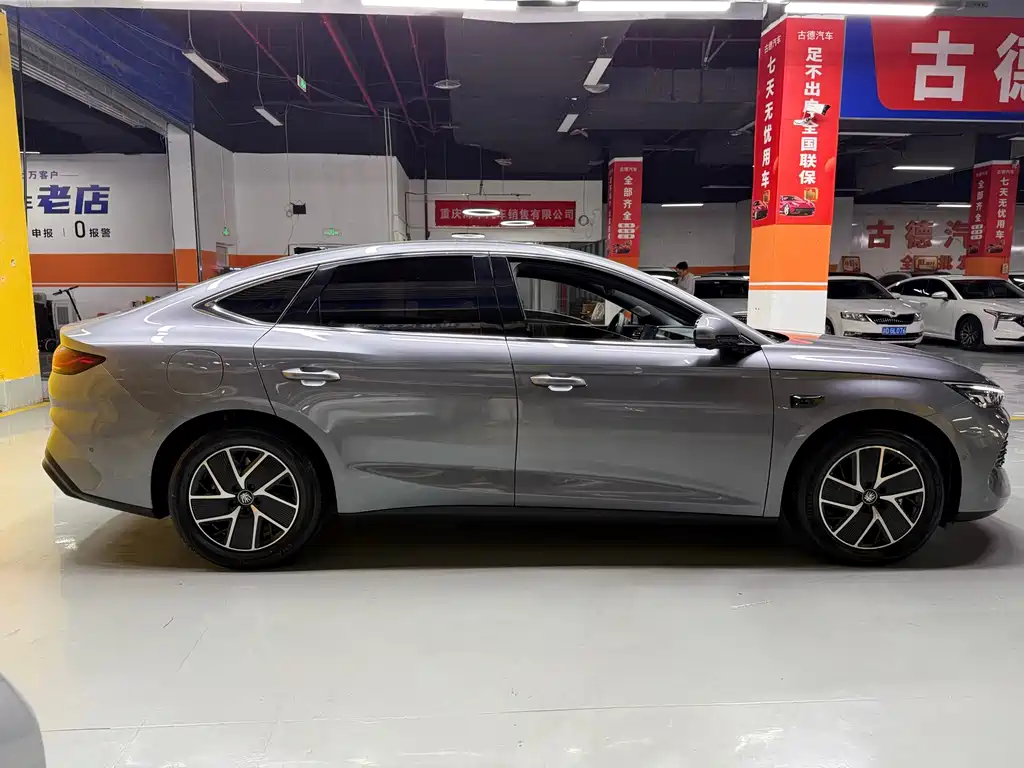 BYD Qin L — фото 4