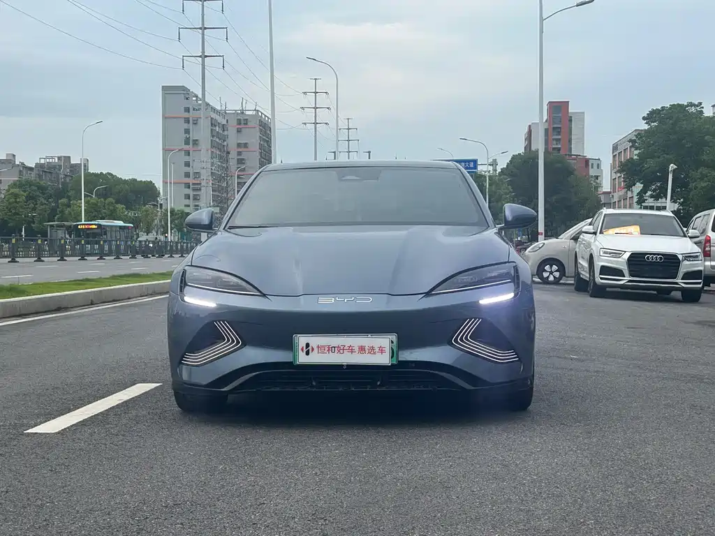 BYD Seal — фото 2