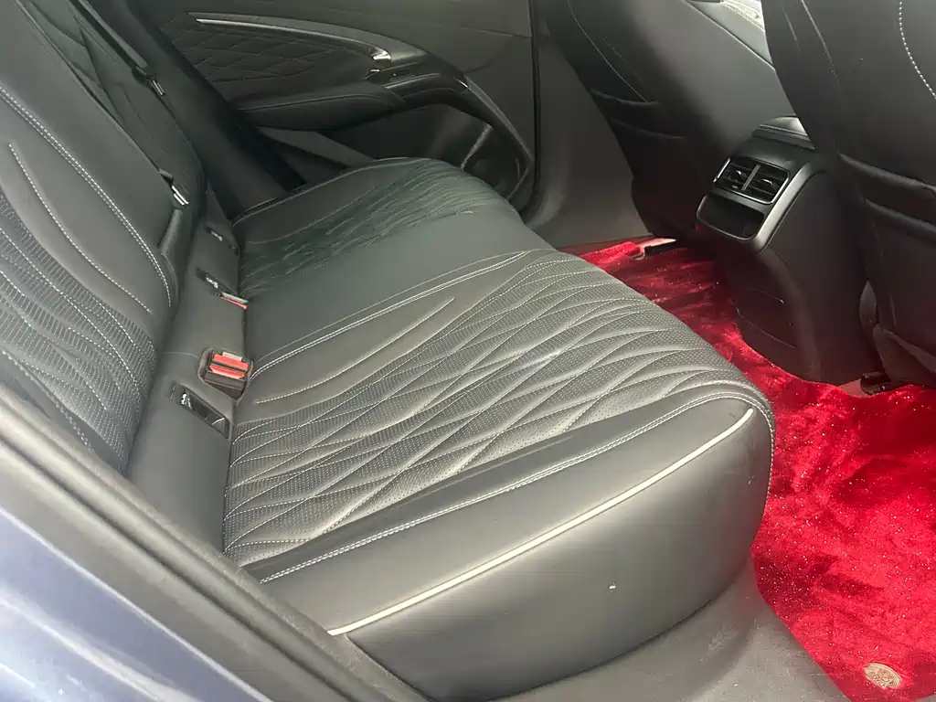 BYD Seal — фото 11