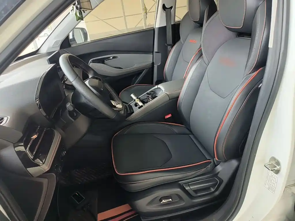 Baojun RS-3 — фото 15